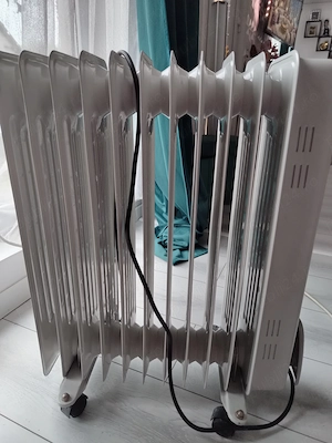 Radiator electric pe ulei