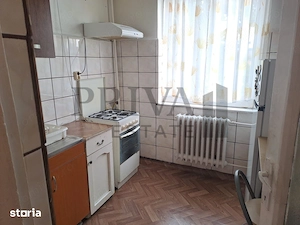 Apartament 3 camere decomandat Spitalul Județean - Complex - imagine 4