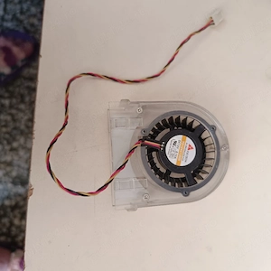 ventilator carcasa mic,cablu 3pini lungime 25cm,nou
