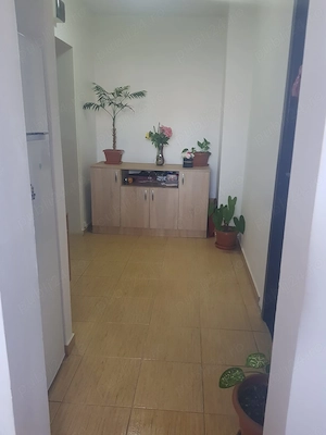 Inchiriez apartament 2 camere pe strada Donath - imagine 3