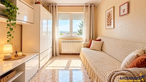3 camere decomandat, spatios, 65 mp, gata de locuit, zona Garii, Fagaras