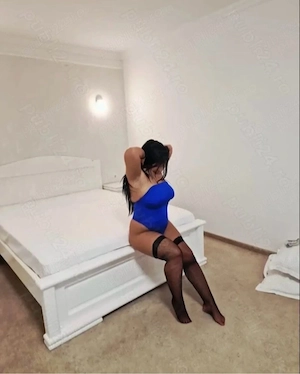 Doamna matur   !  Hotel  & la mine  Show Web 