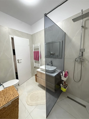 Apartament modern și elegant de închiriat, cu balcon - imagine 5
