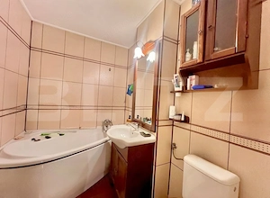 Apartament 3 camere,parter,2 bai,Cetate - imagine 7