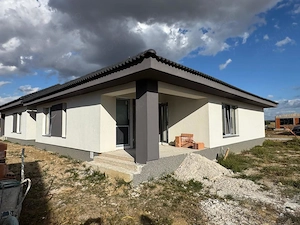 Casa de vanzare in Cihei cu 4 camere
