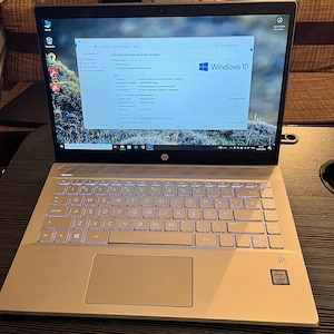 Laptop 14" metalic (ca nou) HP Pavilion 14  i3-8145U   4GB RAM  SSD 480GB  ecran 14"  iluminare tst