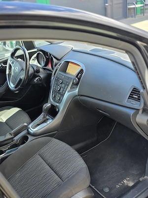Opel Astra J 1.6 benzină - imagine 7