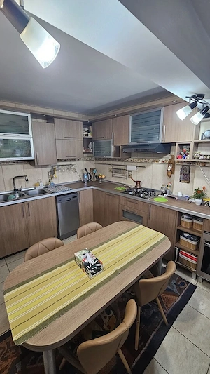 Marasesti-Central-vila S+P+1+M- ter- 410 mp la 500000 euro - imagine 7