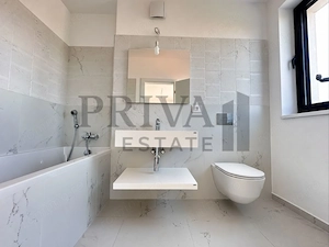 Apartament nou decomandat 3 camere, 2 bai, Paltim/Centru - imagine 12