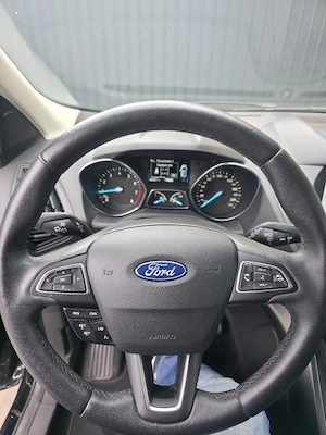 Ford Kuga 1.5 benzina - imagine 8
