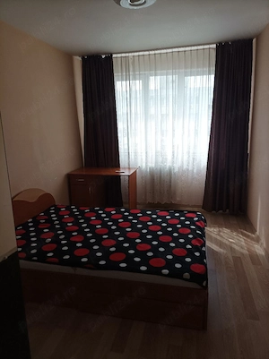 închiriez apartament 2 camere  - imagine 3