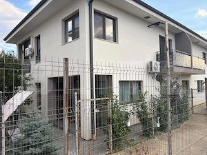 Duplex de vanzare, 102 mp, teren 207 mp, zona Dezmir