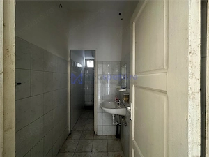 Hala 220mp, zona Complex Siraj, Manta Rosie - imagine 14