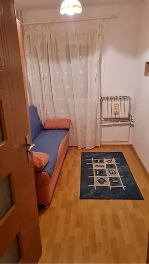 Torontalului,et 7 10,ap 2 camere decomandat, transformat în 2 camere + living și bucătarie,85.000 e - imagine 2