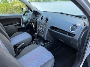 Ford Fusion 1.6 Benzina 100 Cp Model full GHIA doar 44.000 km - imagine 5
