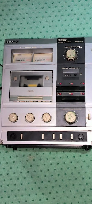 casetofon vintage rusesc 1988  HOTA  NOTA 225 pret 150 ron 