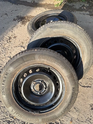 Jenti cu anvelope de iarna Continental 215/65/R16