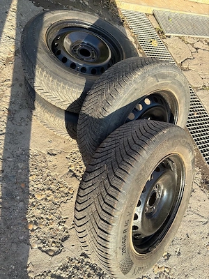 Jenti cu anvelope de iarna Continental 215/65/R16 - imagine 2