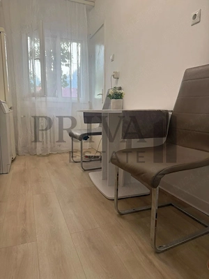 Apartament 2 camere, parter, bloc izolat, Spitalul Județean - imagine 8