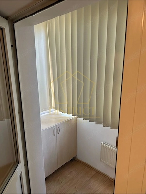 Apartament cu 3 camere, decomandat, etaj 1- Calea Girocului - imagine 9