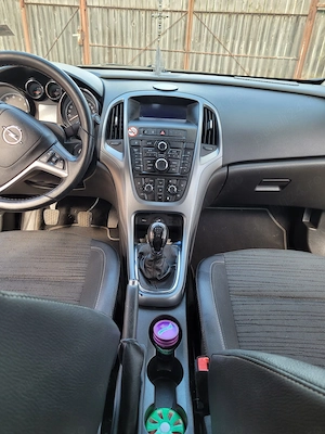 Opel astra j - imagine 2