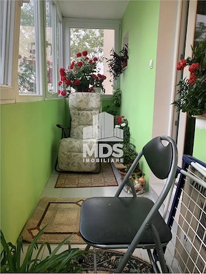Decomandat la etaj 2, model mare linga Shopping City - imagine 7