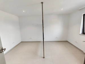 Inchiriez SAD in Dumbrăvița 150 mp 2000 euro - imagine 16