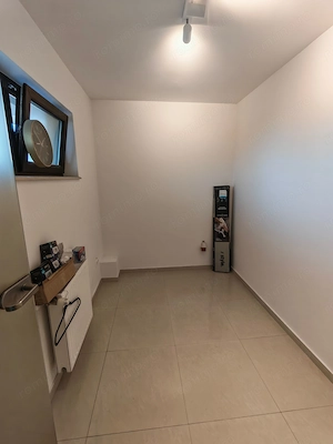 Inchiriez SAD in Dumbrăvița 150 mp 2000 euro - imagine 20