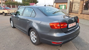 Volkswagen Jetta 1.2 benzina 2012 - imagine 7