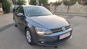 Volkswagen Jetta 1.2 benzina 2012 - imagine 4