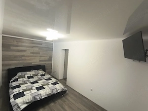 Vand apartament 3 camere  - imagine 2