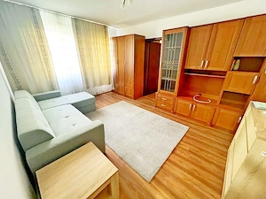 Zona Calea Girocului -  De închiriat apartament cu două camere, cu centrală proprie, la et 2 - imagine 5