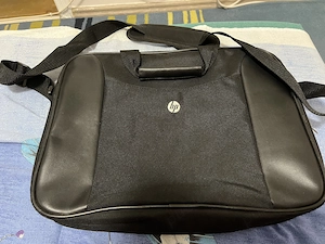 Vând geantă pt laptop Hp