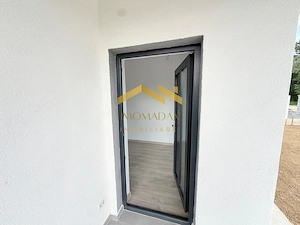 Sanmihaiu Roman-3 Camere-Toate Utilitățile - imagine 18