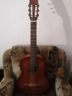 Chitara hora Reghin acustic