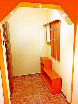 Zona Calea Lipovei, de închiriat apartament cu 2 camere, etajul 2 cu repartitoare pe toate calorifer - imagine 9