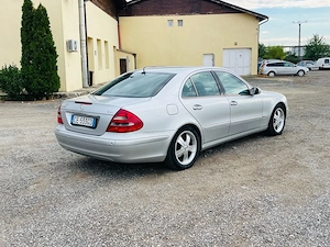 Mercedes Classe E (W-S211) (2002) E 320 CDI cat Avantgarde (150 kw) - imagine 6