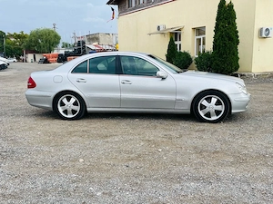 Mercedes Classe E (W-S211) (2002) E 320 CDI cat Avantgarde (150 kw) - imagine 8