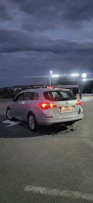  Opel Astra J Sports Tourer 1.7 CDTI 110 CP   2013 - imagine 3