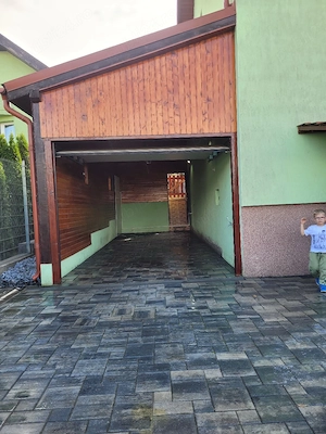 Casă de familie în cartier rezidențial din Livezeni   815 mp teren, garaj, livadă, aproape de Târgu - imagine 9