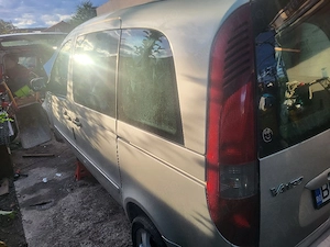 dezmembrez mercedes vaneo 1,7cdi - imagine 2