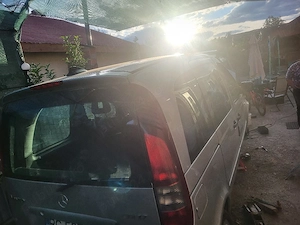 dezmembrez mercedes vaneo 1,7cdi