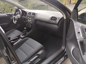 Volkswagen Golf 6 2012 model Style negru metalizat  - imagine 8