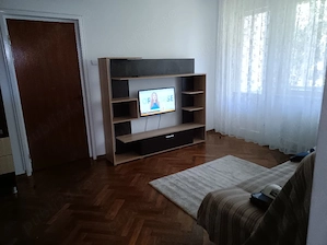 Proprietar inchiriez apartament Spitalul Municipal  - imagine 2
