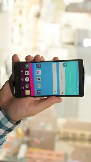 LG G4 Brown Edition incarcare wi-fi spate piele la cutie