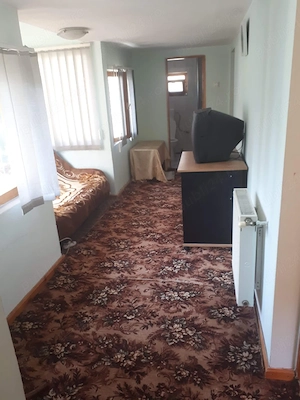    Casă spațioasă cu teren în centrul orașului Sinaia  - imagine 9