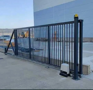Instalare Mentenanță Sisteme de Automatizare pentru porti,barier