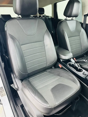 Ford Kuga - imagine 17