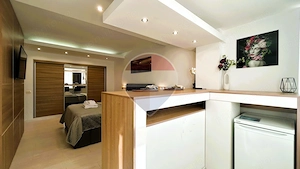 Studio renovat 32 mp Bloc "Căprioara" Gara Brașov - imagine 2