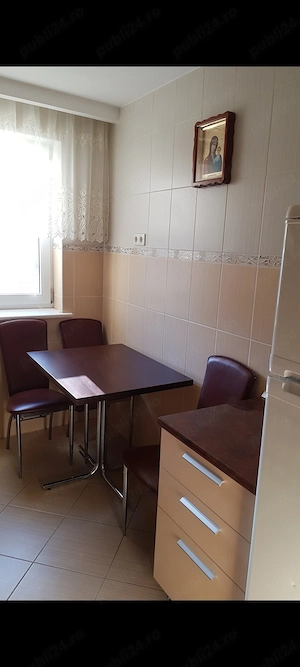 Închiriez apartament  - imagine 3